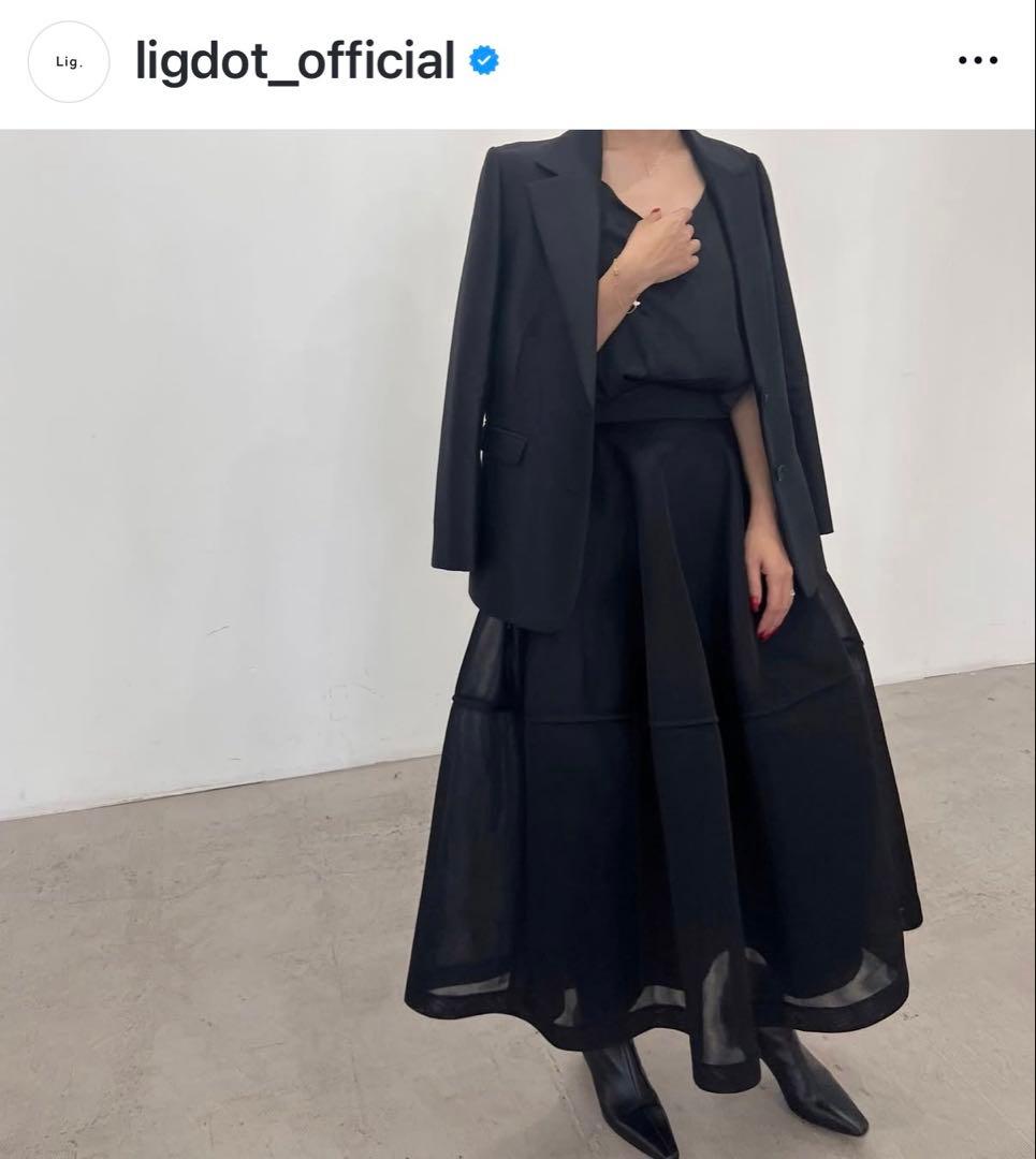 スカート LIG. sheer volume skirt BLK