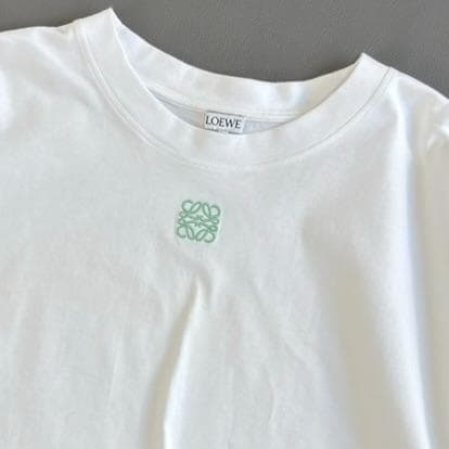 ロエベ アナグラム刺繍ロゴ クロップド 半袖Tシャツ 白 サイズL tw4