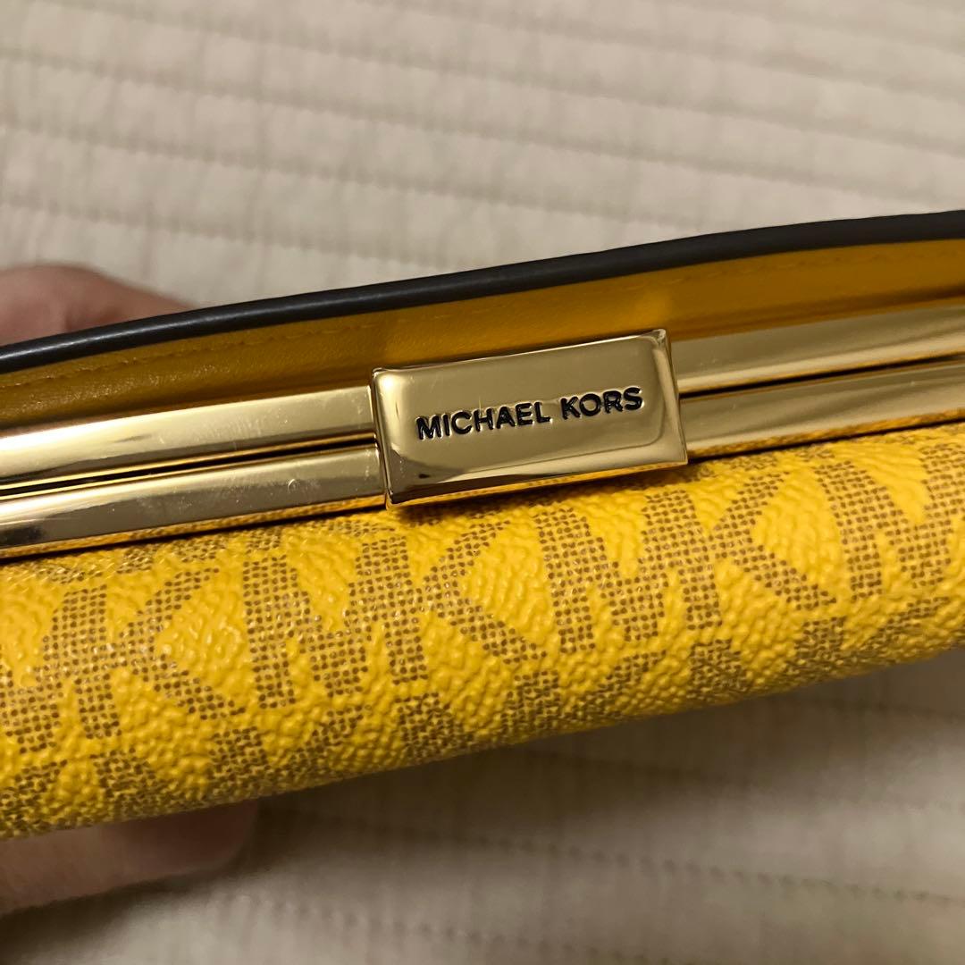 新品未使用　マイケルコース　三つ折り財布