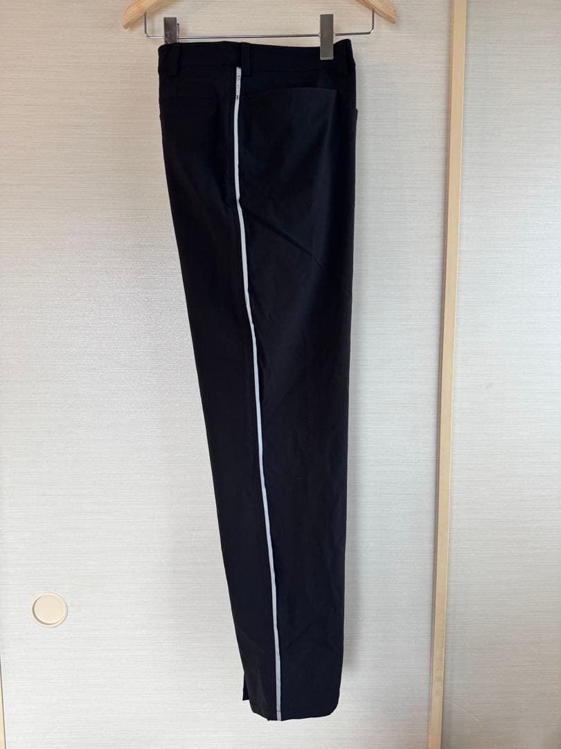新品、未使用　muta ブラックパンツ