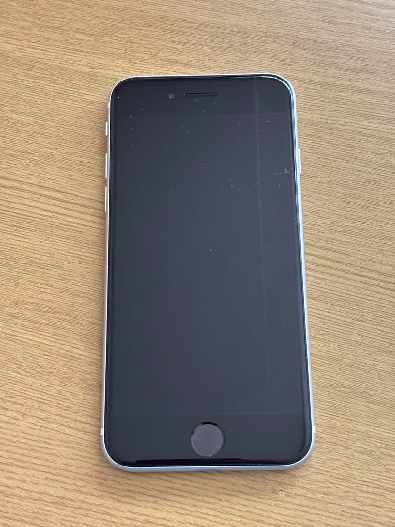 Apple iPhone SE第二世代128GBホワイト ジャンク品