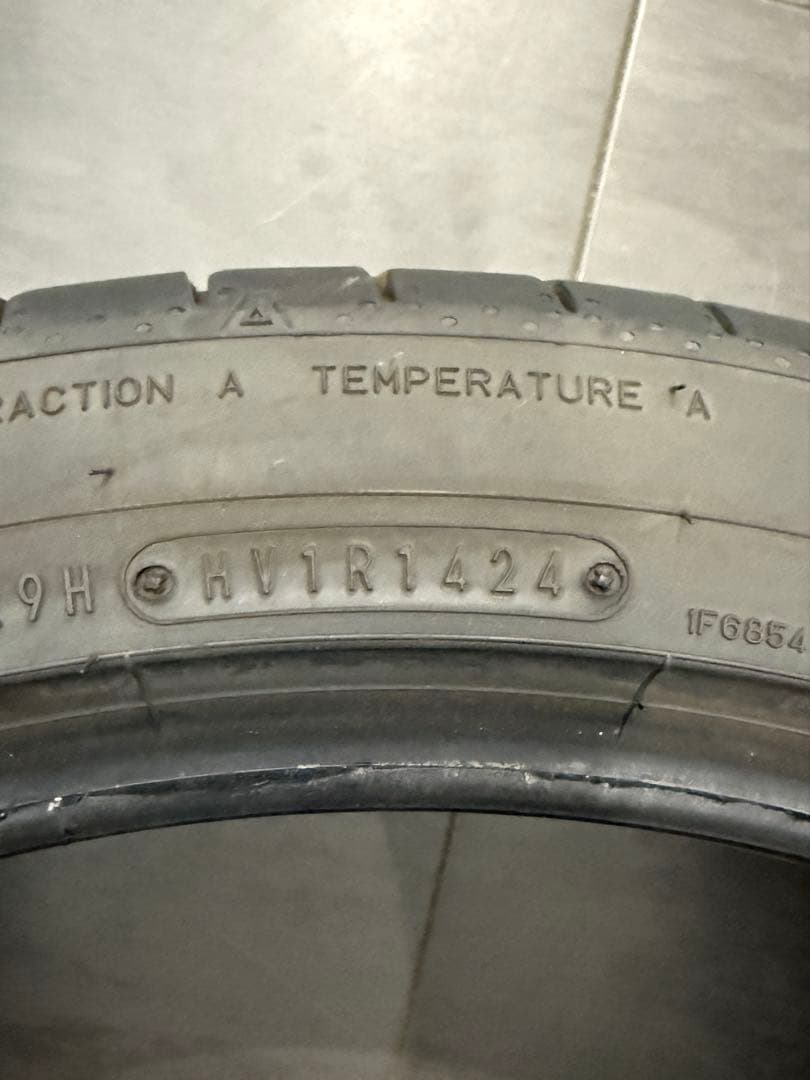 FALKEN AZENIS FK520L 275/35R19 2024年製 2本