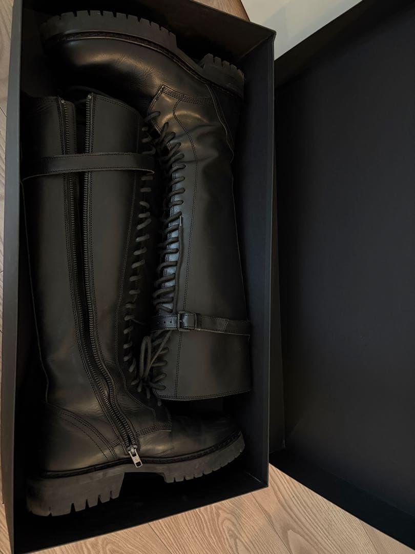 ann demeulemeester ブラックレースアップロングブーツ