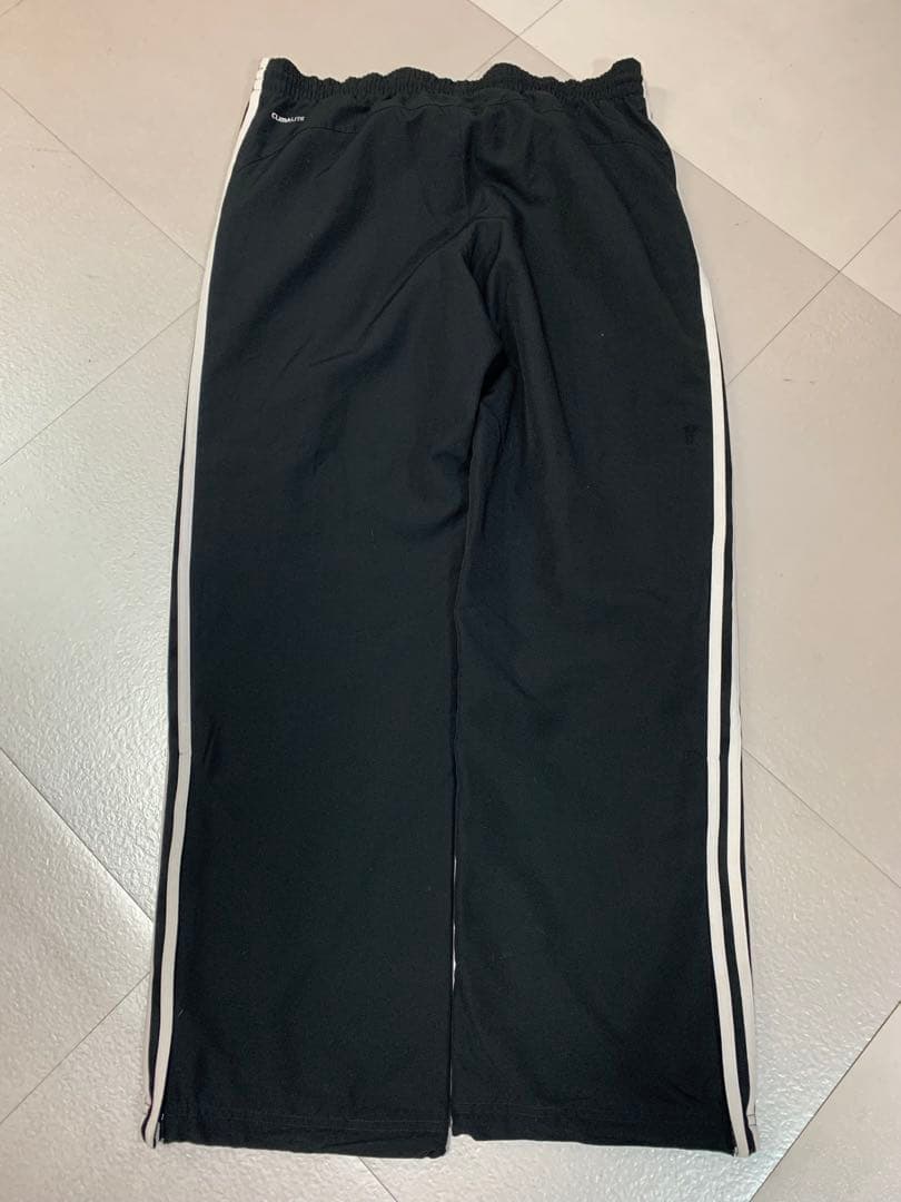 adidas ブラック ジャージセットアップ