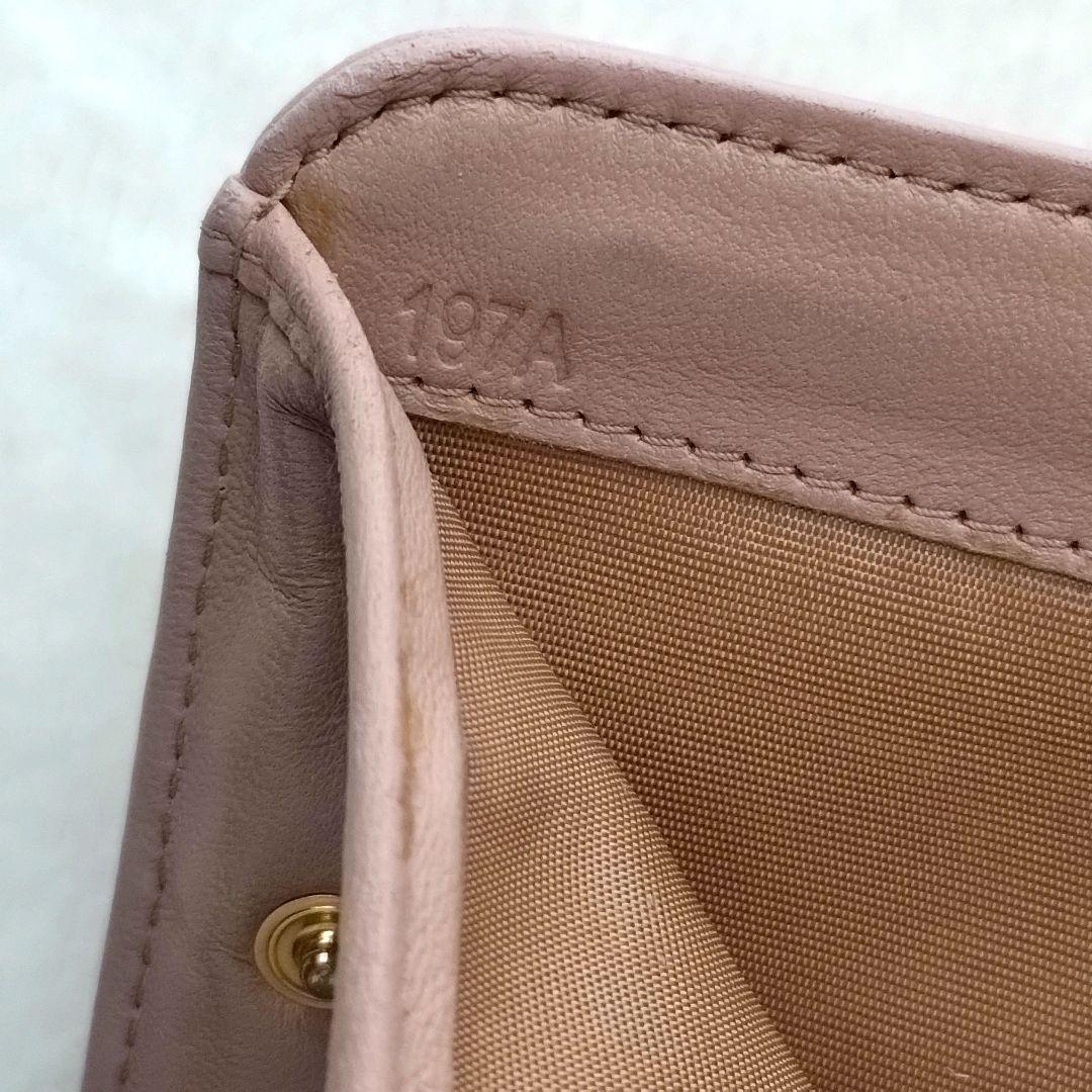 MIUMIU マテラッセ コンパクトウォレットゴールドロゴ ピンク