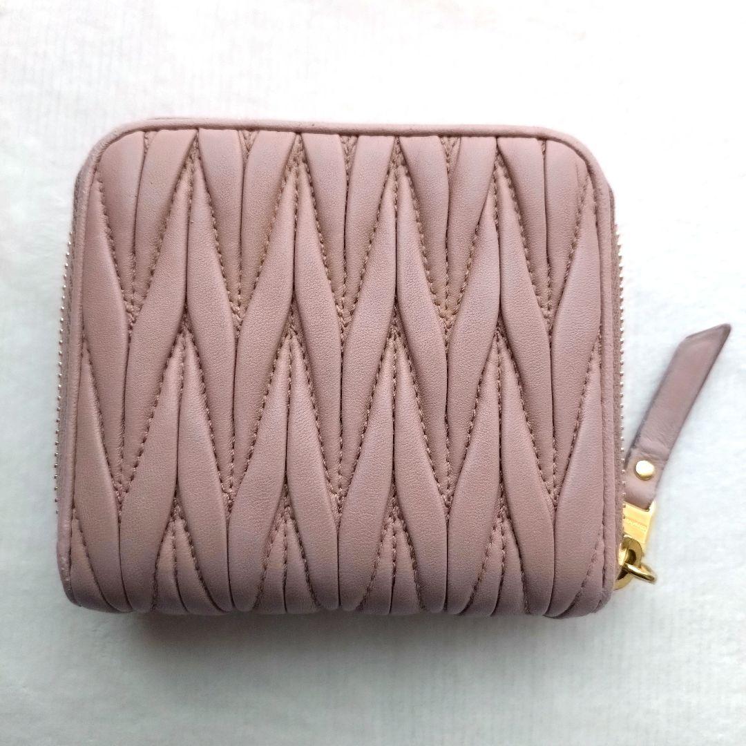 MIUMIU マテラッセ コンパクトウォレットゴールドロゴ ピンク