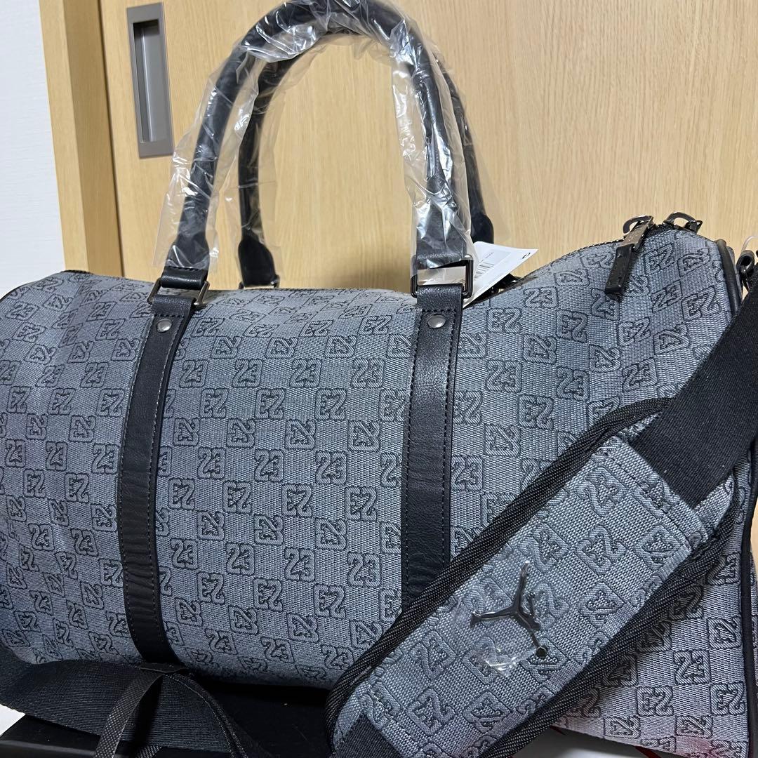 バッグ Jordan Monogram Duffle Dark Smoke Grey