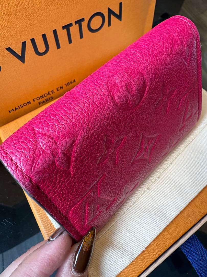 LOUIS VUITTON ピンク 折り財布