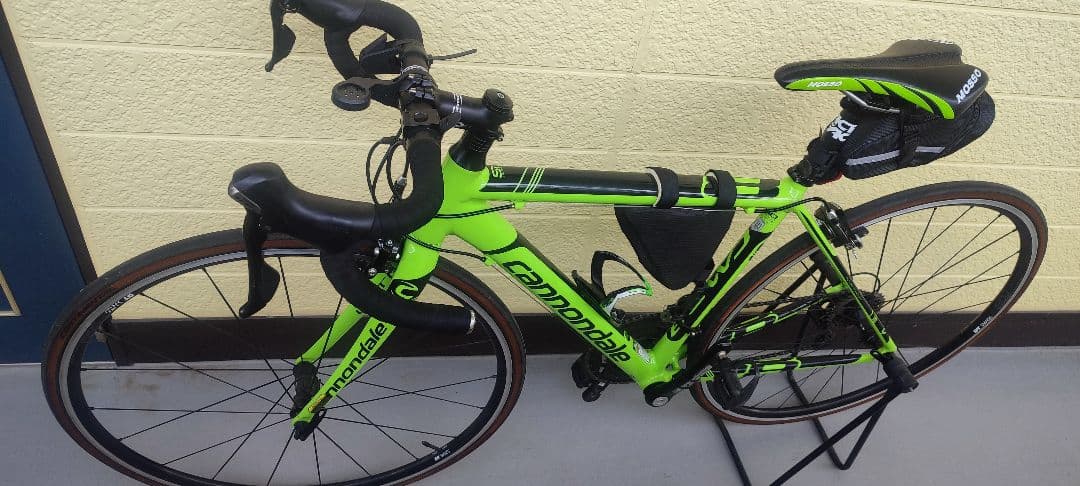 Cannondale ロードバイク CAAD8グリーン105コンポ