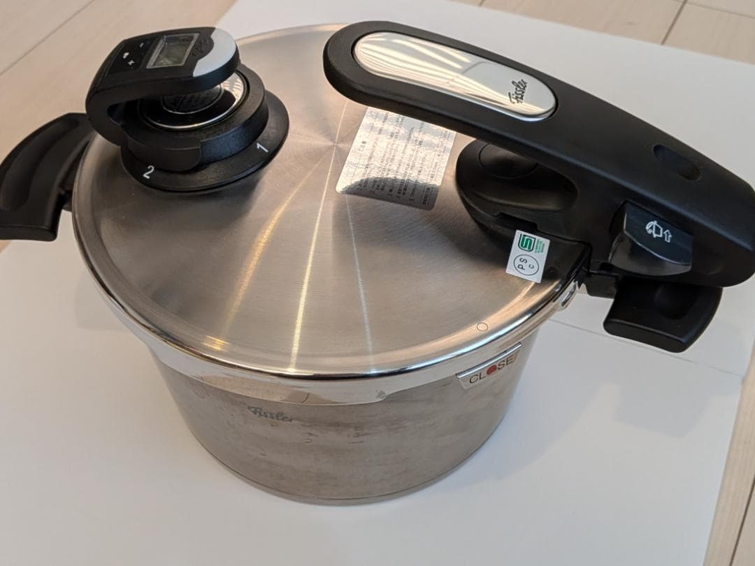 【三越伊勢丹限定】フィスラー エディション 圧力鍋 4.5L ビタコントロール付