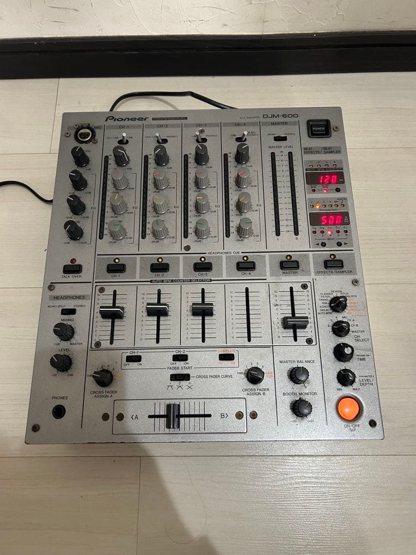 Pioneer DJM-600 DJミキサー