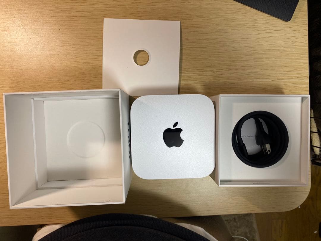 【美品】 Apple M4チップ搭載Mac mini 16GB 256