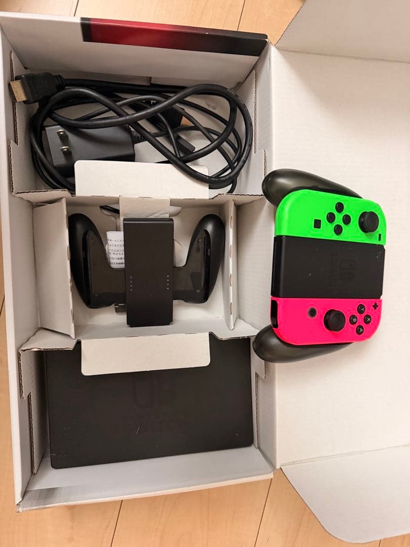 Switch本体&コントローラー四つセット