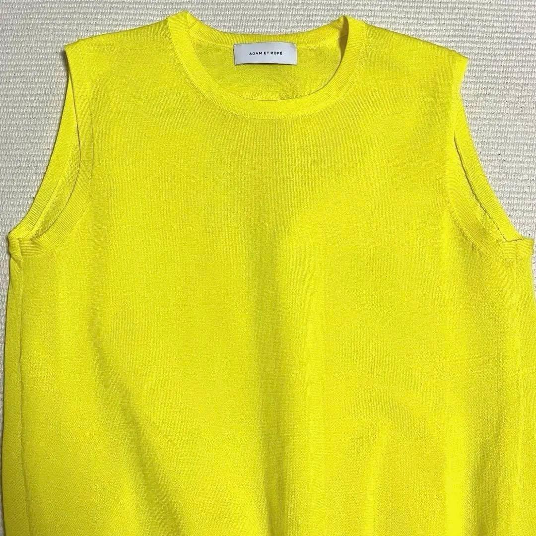 アダムエロペ　ポリ強撚Ｖネックカーディガン ノースリーブニット　アンサンブル　黄