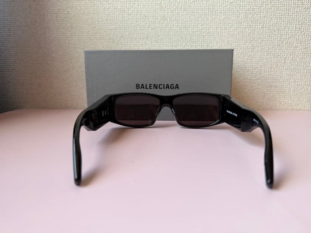 最終値下げ！BALENCIAGA ブラック LEDサングラス（平本蓮　着用）