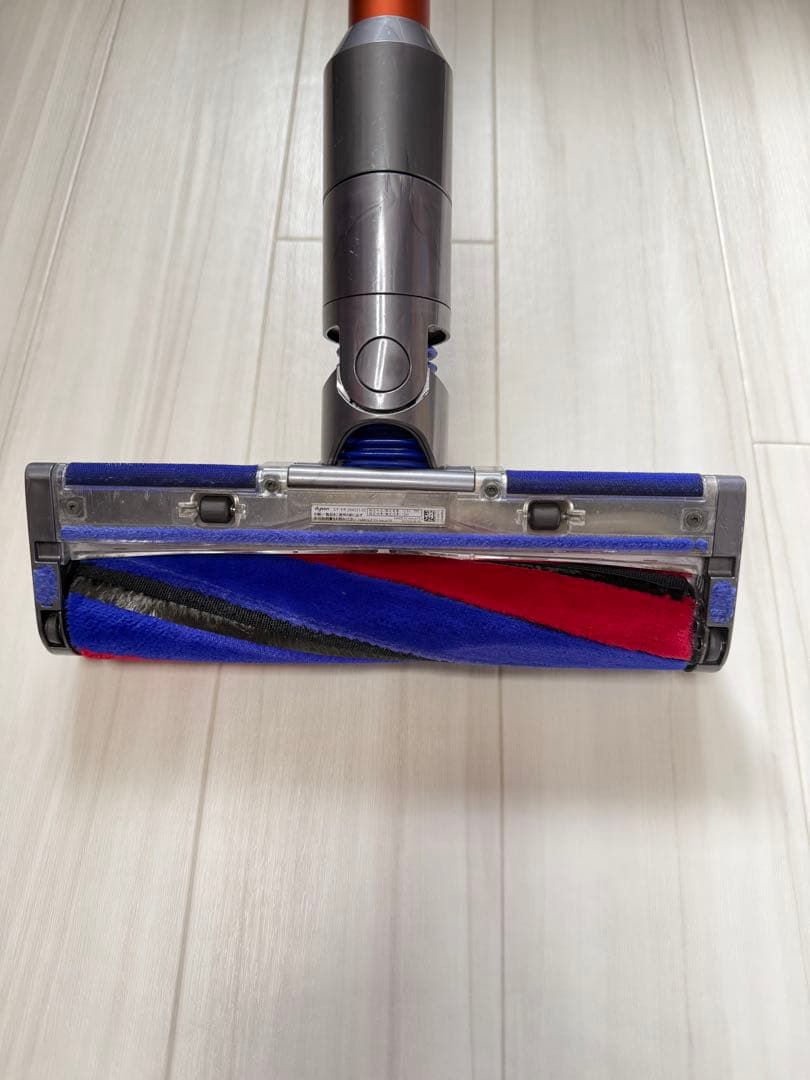 ダイソン 掃除機 Dyson Slim Fluffy+ SV18