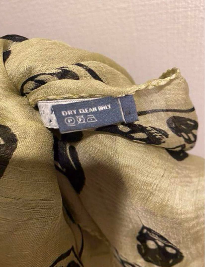 Alexander McQueen アレキサンダーマックイーン　ストール