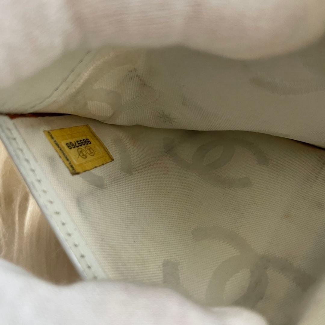 シャネル CHANEL 二つ折り 財布 カンボンライン 白 パイソン がま口