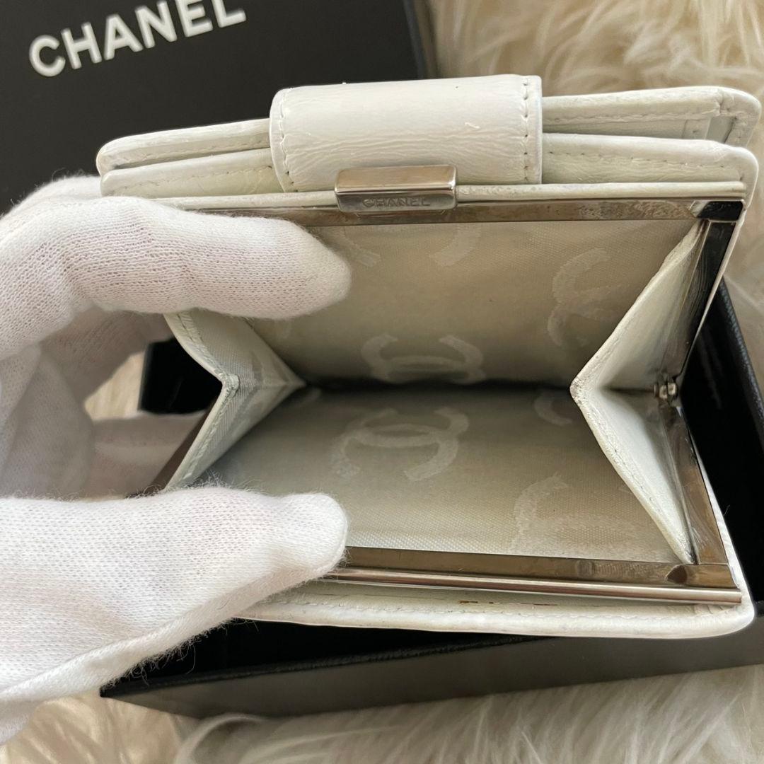 シャネル CHANEL 二つ折り 財布 カンボンライン 白 パイソン がま口