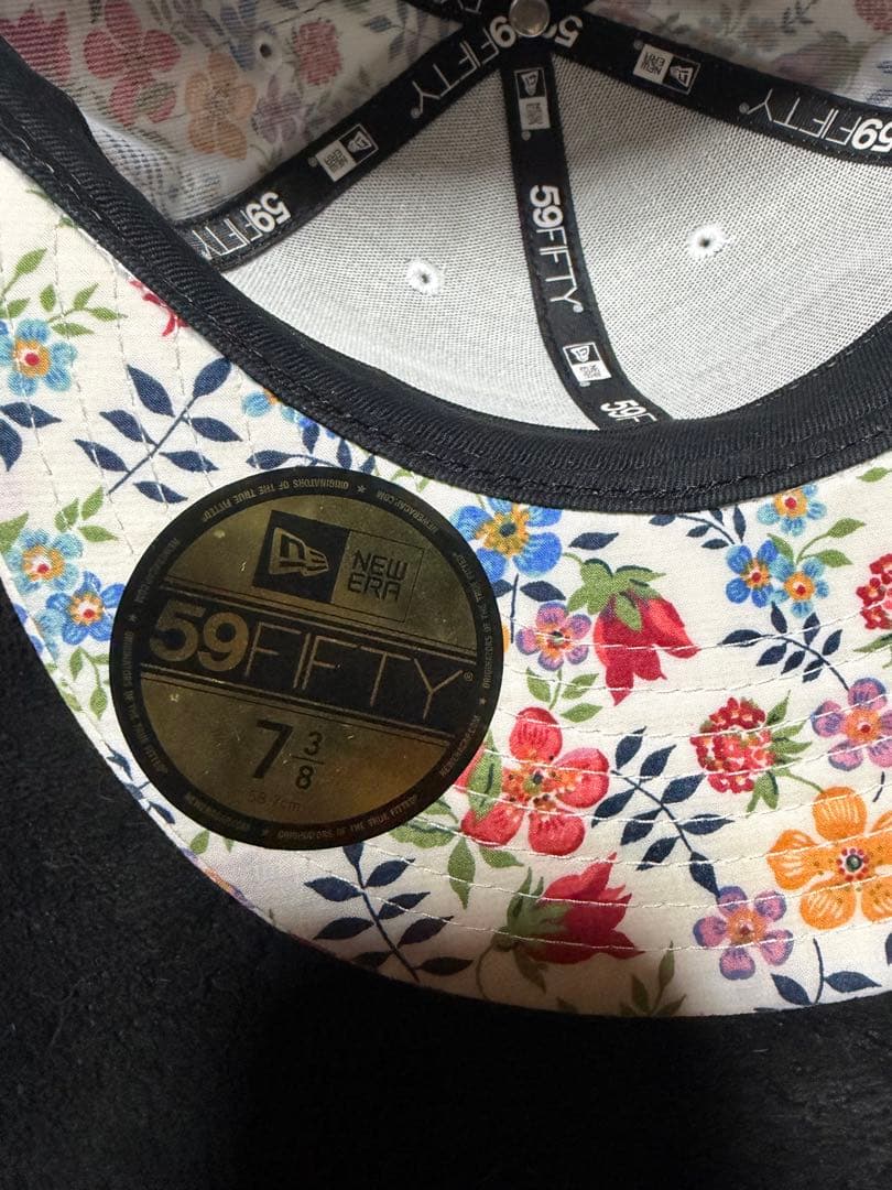 シュプリームニューエラ 59FIFTY 花柄　サイズ : 7 3/8