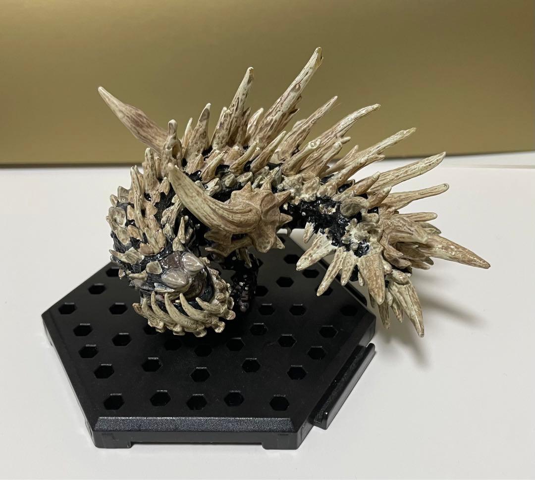 モンスターハンターフィギュア　まとめ売り　メル・ゼナ(血氣活性状態) 追加