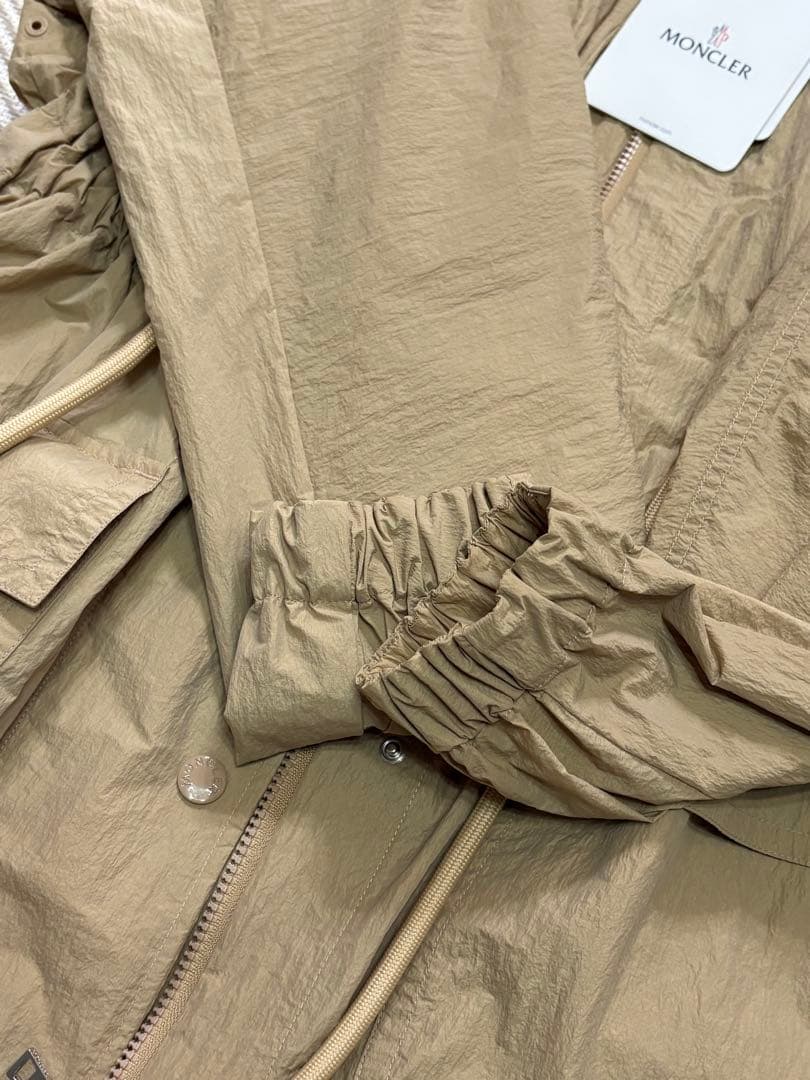 モンクレール MONCLER 美品 SOLOGNE ベージュ ナイロンコート