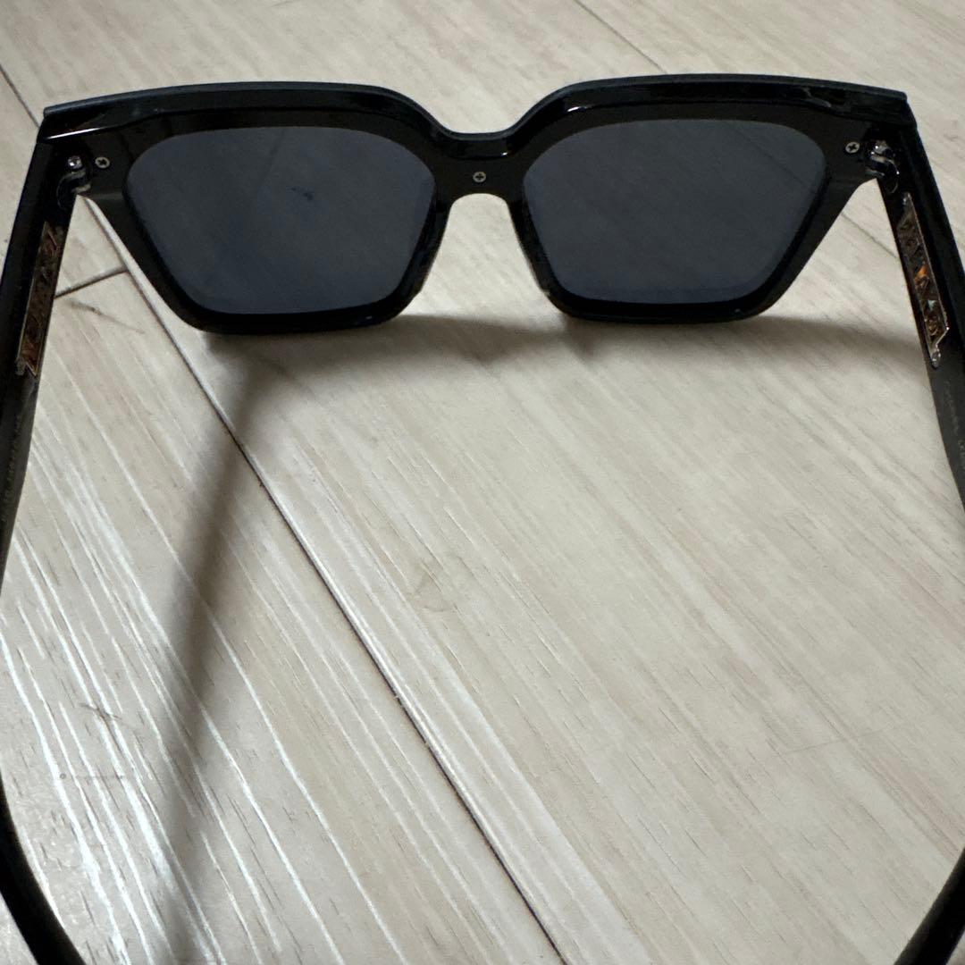 シャネル　サングラス　ノベルティ　とのことでこちらで購入　美品