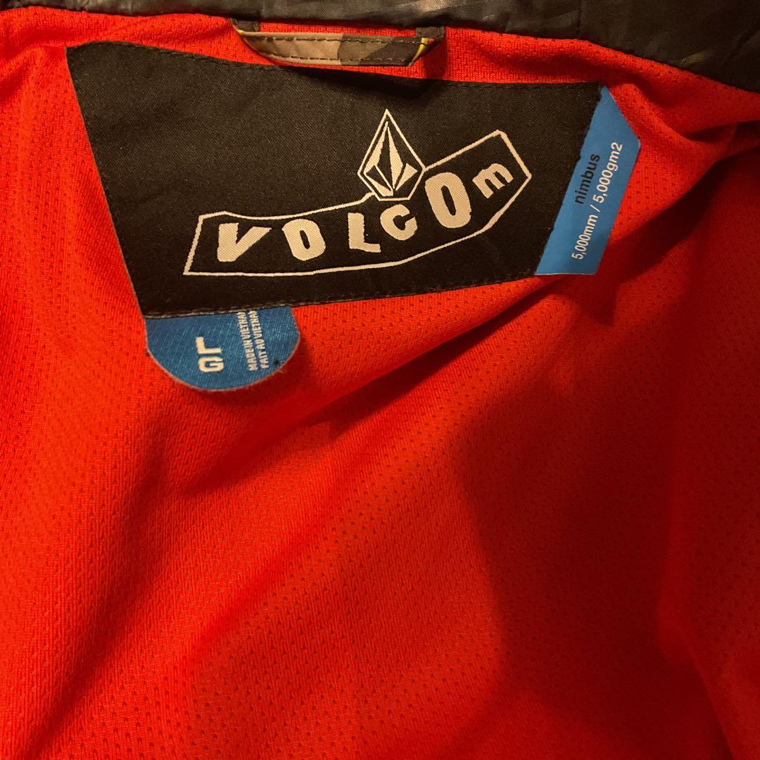 値下げ❗️Volcom 迷彩 スノーボードジャケットL