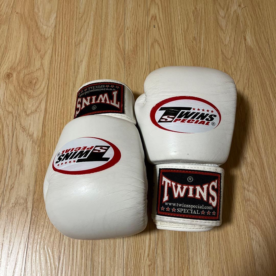 TWINS ボクシンググローブ 8oz