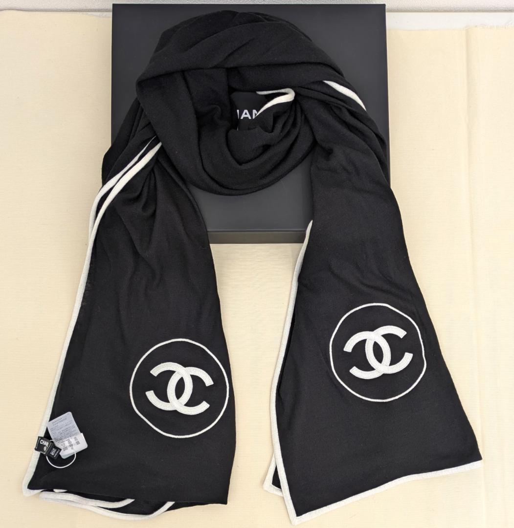 CHANEL　カシミヤ混の大判ストール　未使用品です