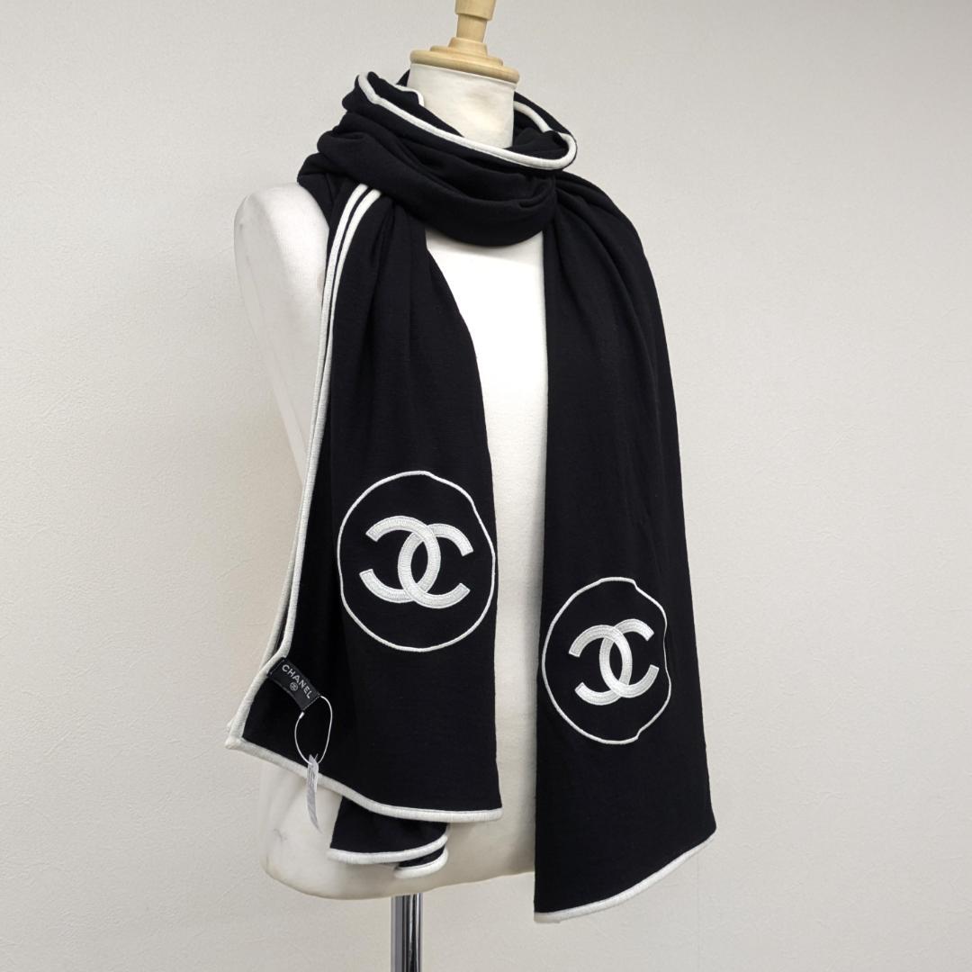 CHANEL　カシミヤ混の大判ストール　未使用品です