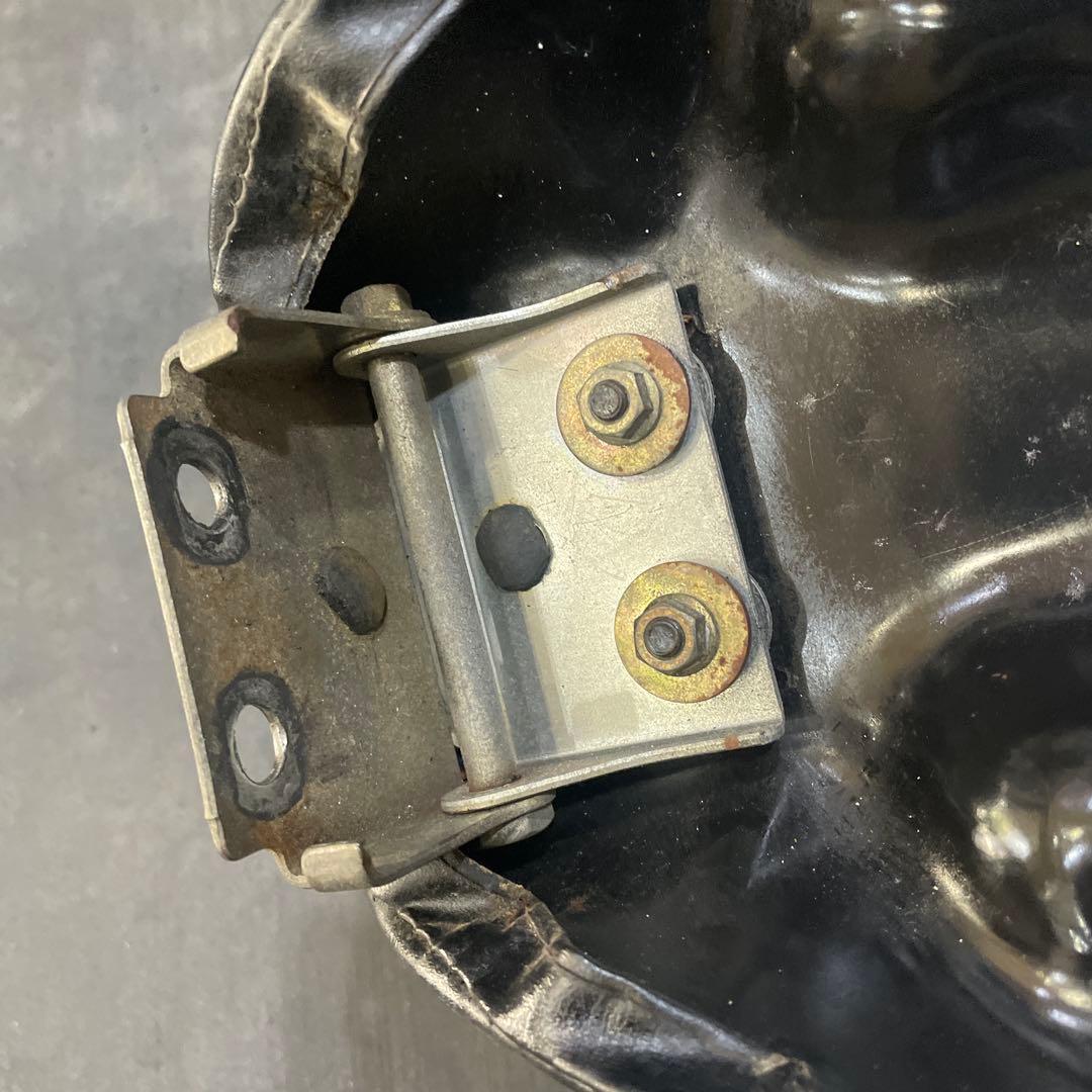 ◆D189 スーパーカブ50/90DX 純正シート　当時物　鉄製ベース サビ無し