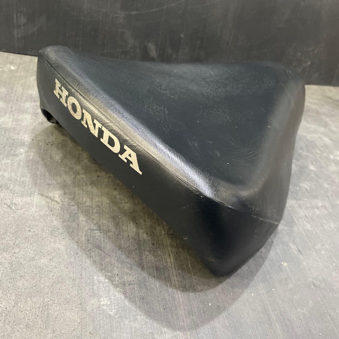 ◆D189 スーパーカブ50/90DX 純正シート　当時物　鉄製ベース サビ無し