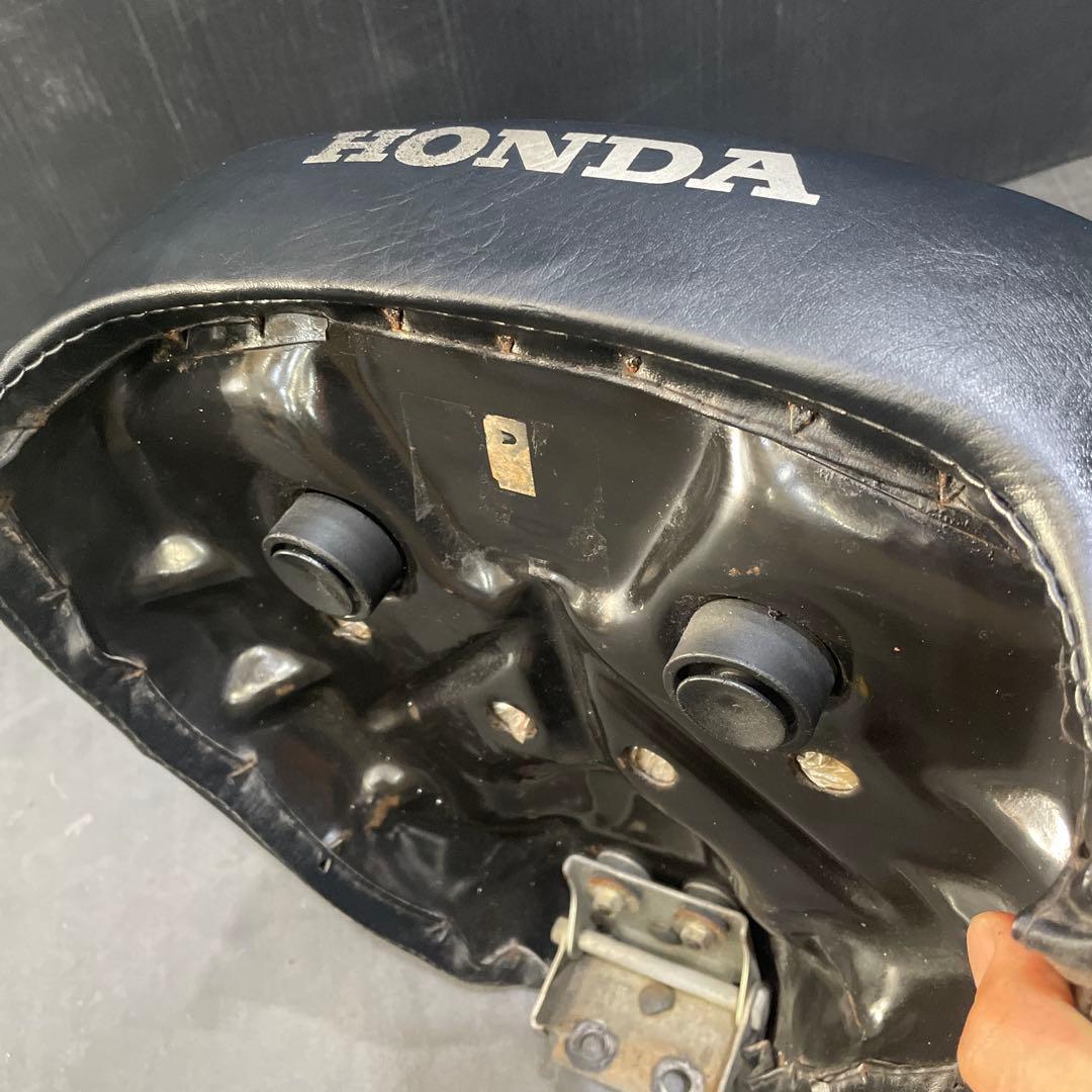 ◆D189 スーパーカブ50/90DX 純正シート　当時物　鉄製ベース サビ無し