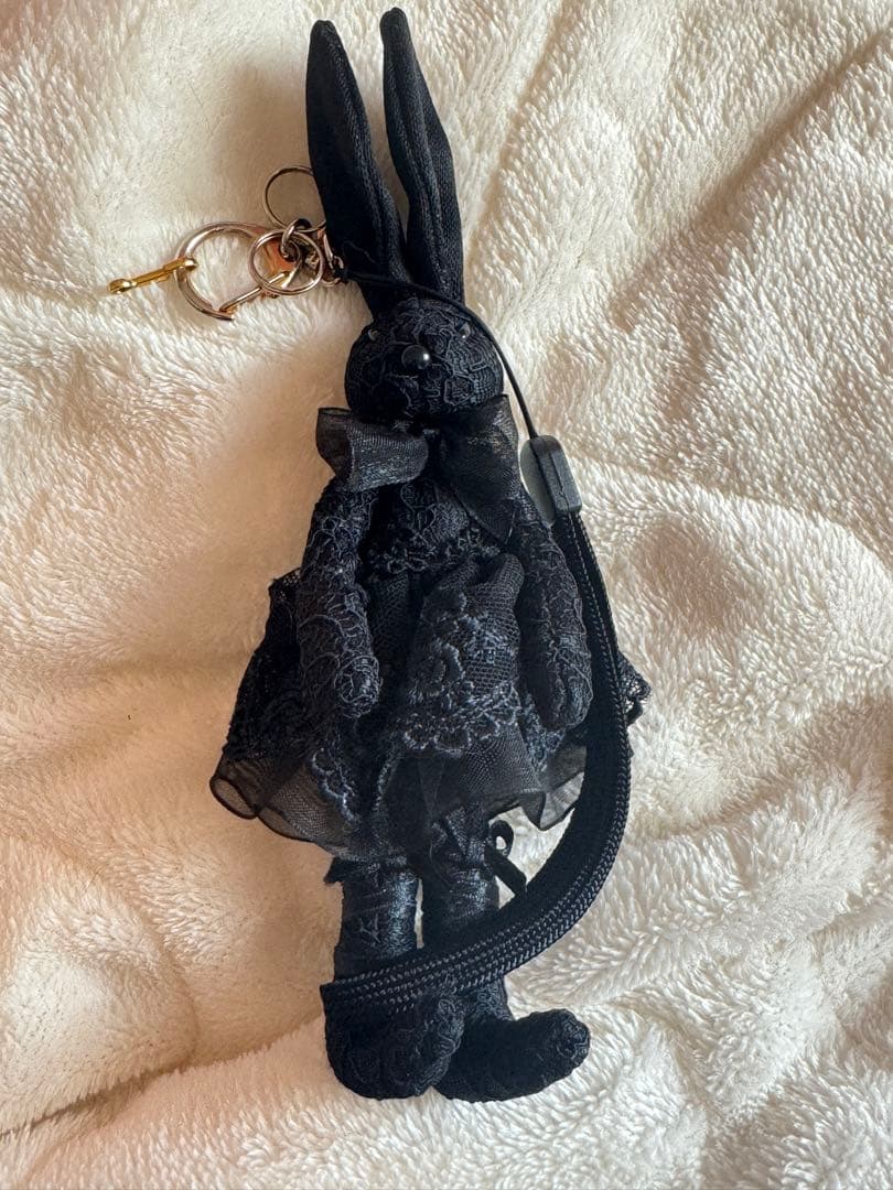 ＊希少＊La luice 黒うさぎ キーホルダー　バッグチャーム