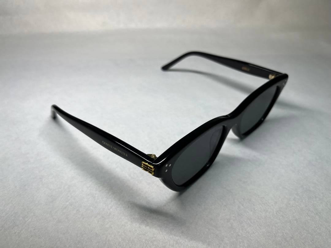 【美品】Gentle Monster Gisele ブラック サングラス