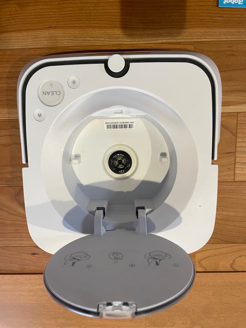 連休限定価格　ロボット掃除機本体 ホワイト 充電ドック付き