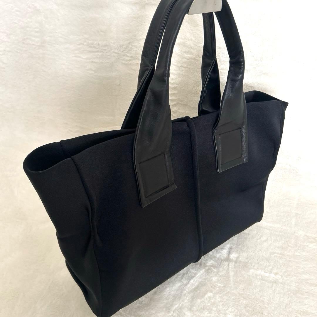 ✨極美品✨【kawa-kawa】カワカワ ボストン級軽量バック黒色　L サイズ