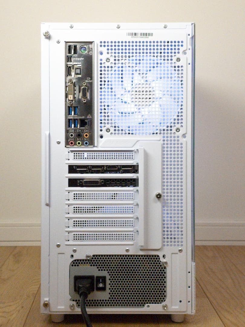 白ゲーミングPC i7-4770 GTX1060 Office付 新品ケース