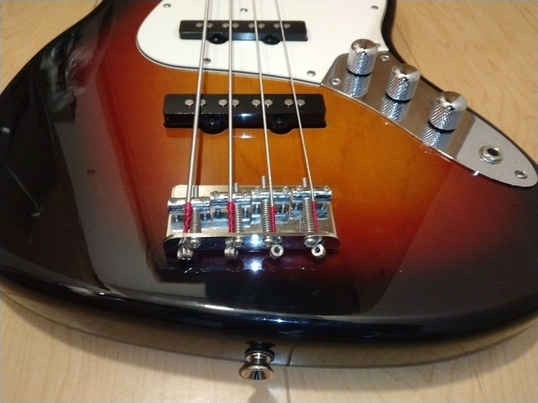 ベース　Bacchus universe BJB-300