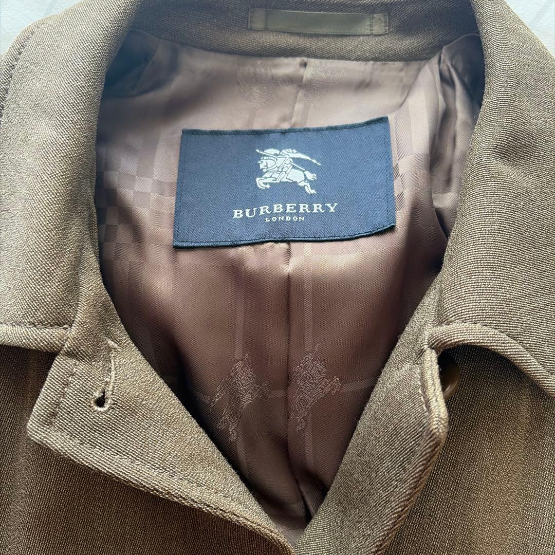 美品　正規品　Burberryコート　カーキ色　大きいサイズ