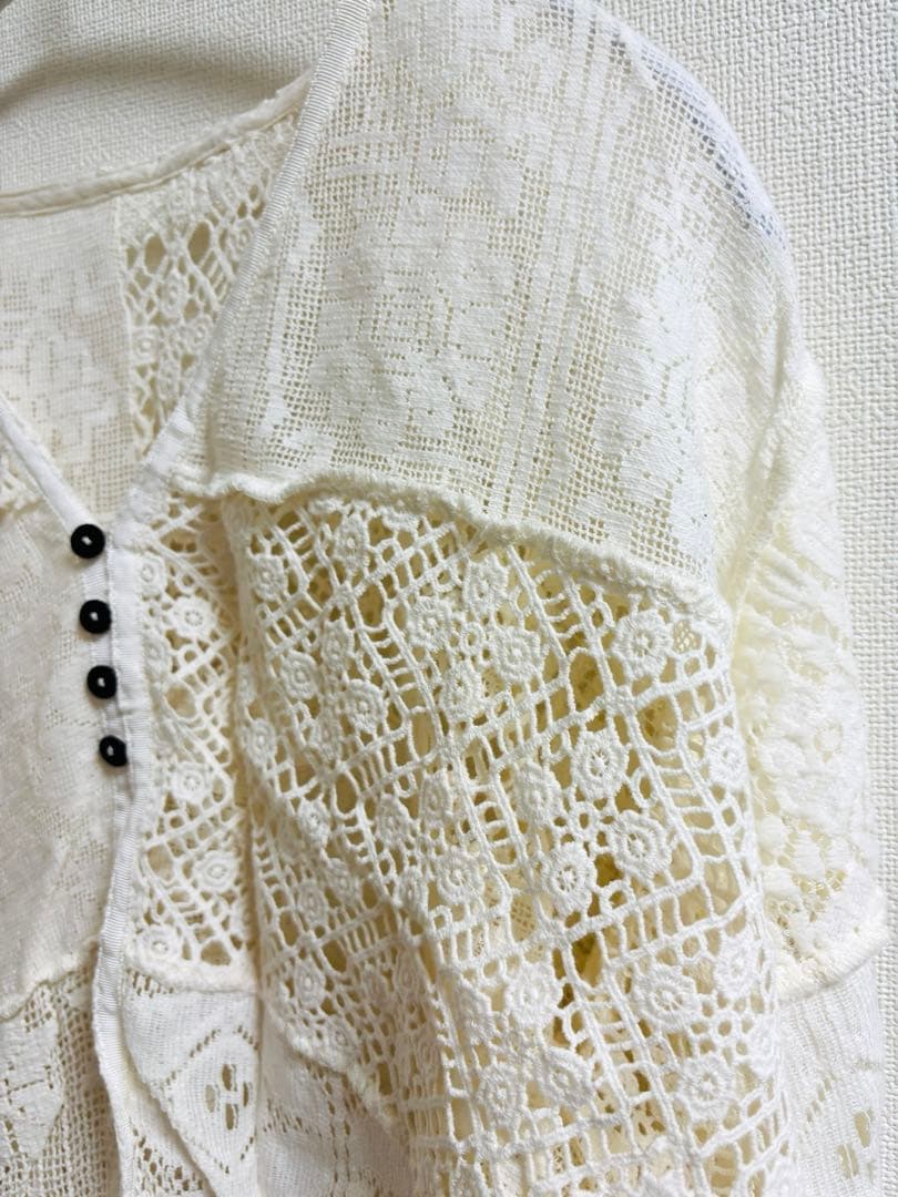 ボタン＆タグ付アンヌークanuke Patchwork LaceCardigan