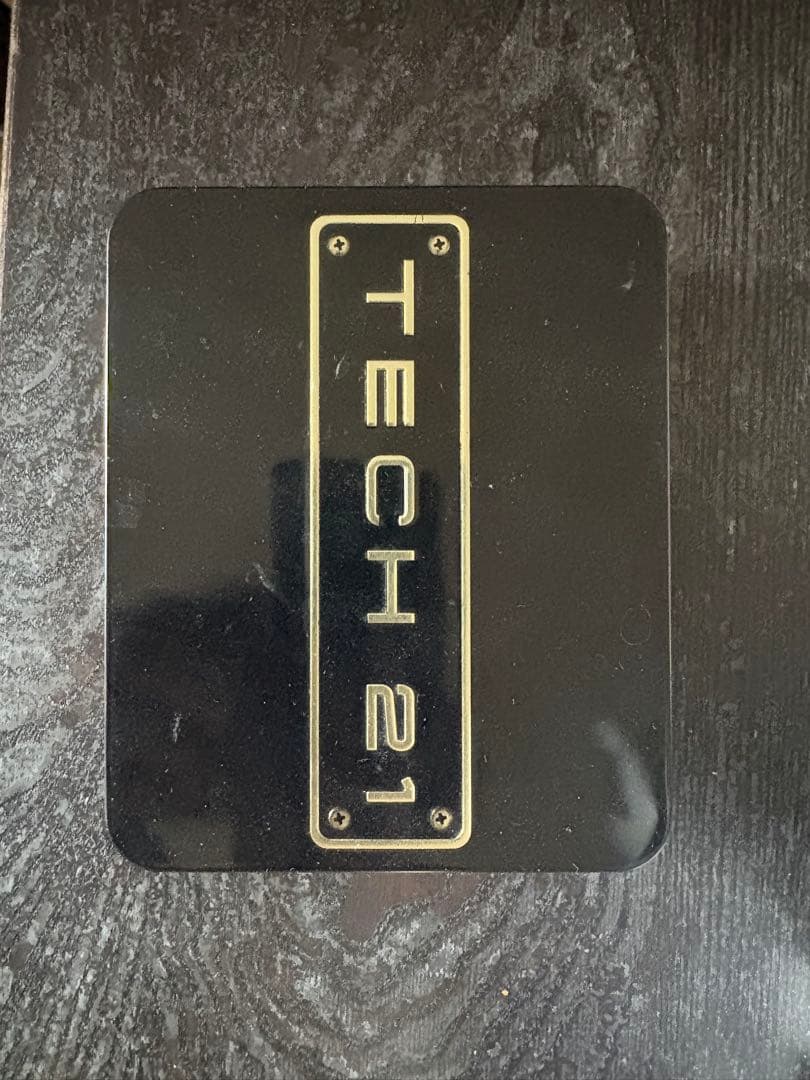 ベース TECH 21 SANSAMP BASS D DI v2