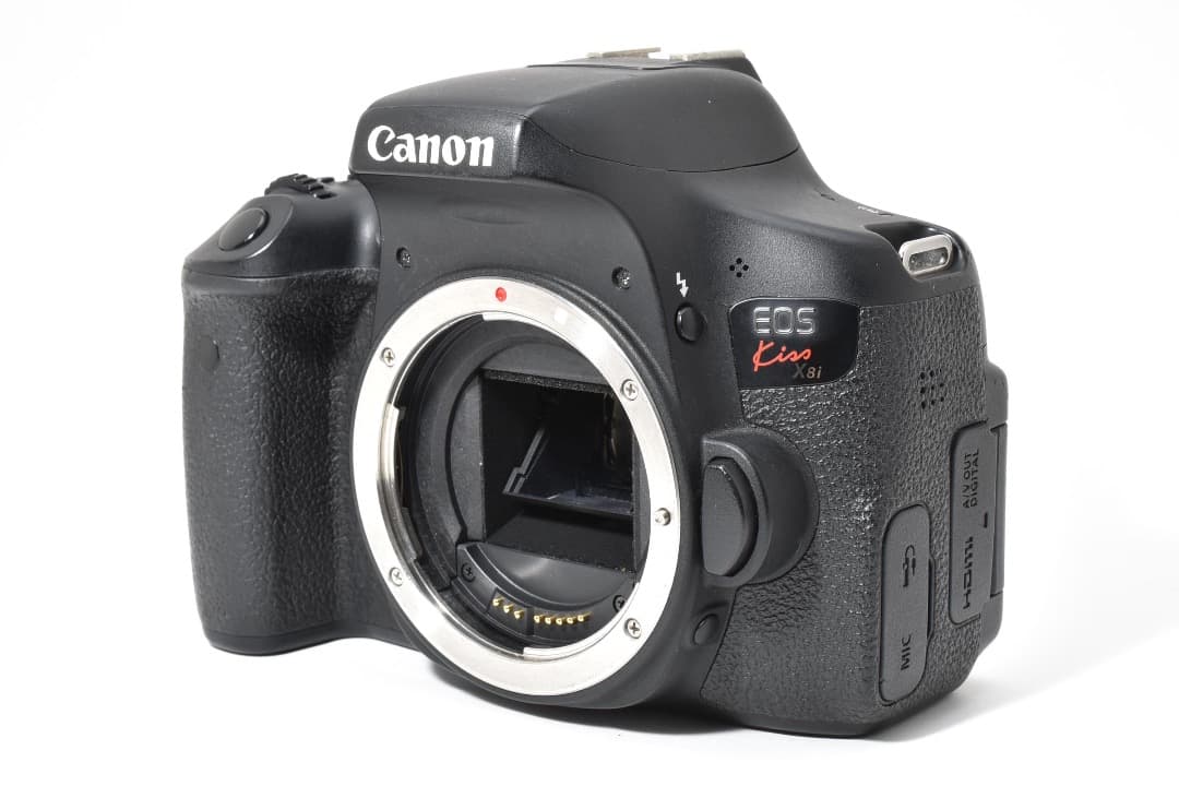 CANON EOS Kiss X8i ボディ ストラップ、充電器付 #1209