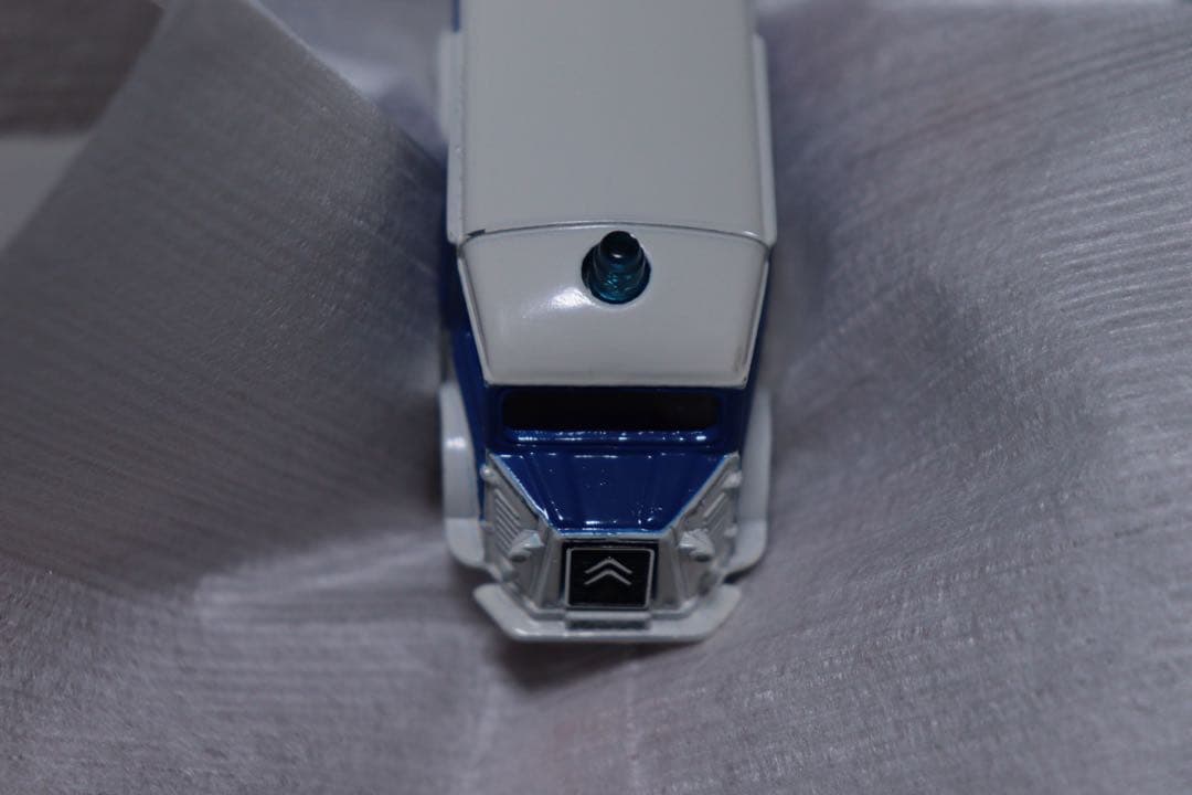 日本製　トミカ　外国車シリーズ　シトロエン　H トラック　ポリスカー　F44