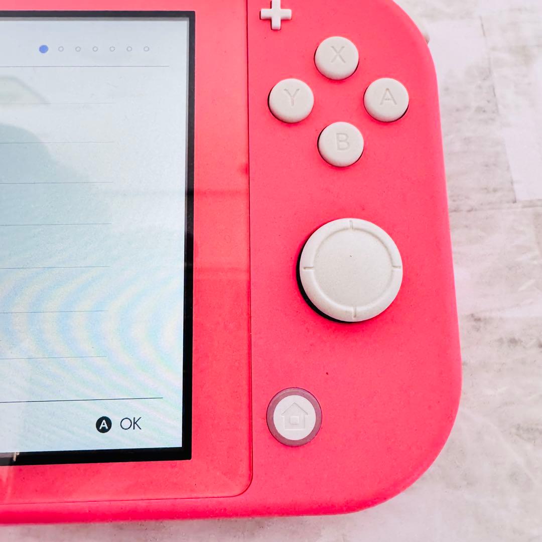 ほぼ新品 Nintendo Switch Lite 任天堂 スイッチライト 本体