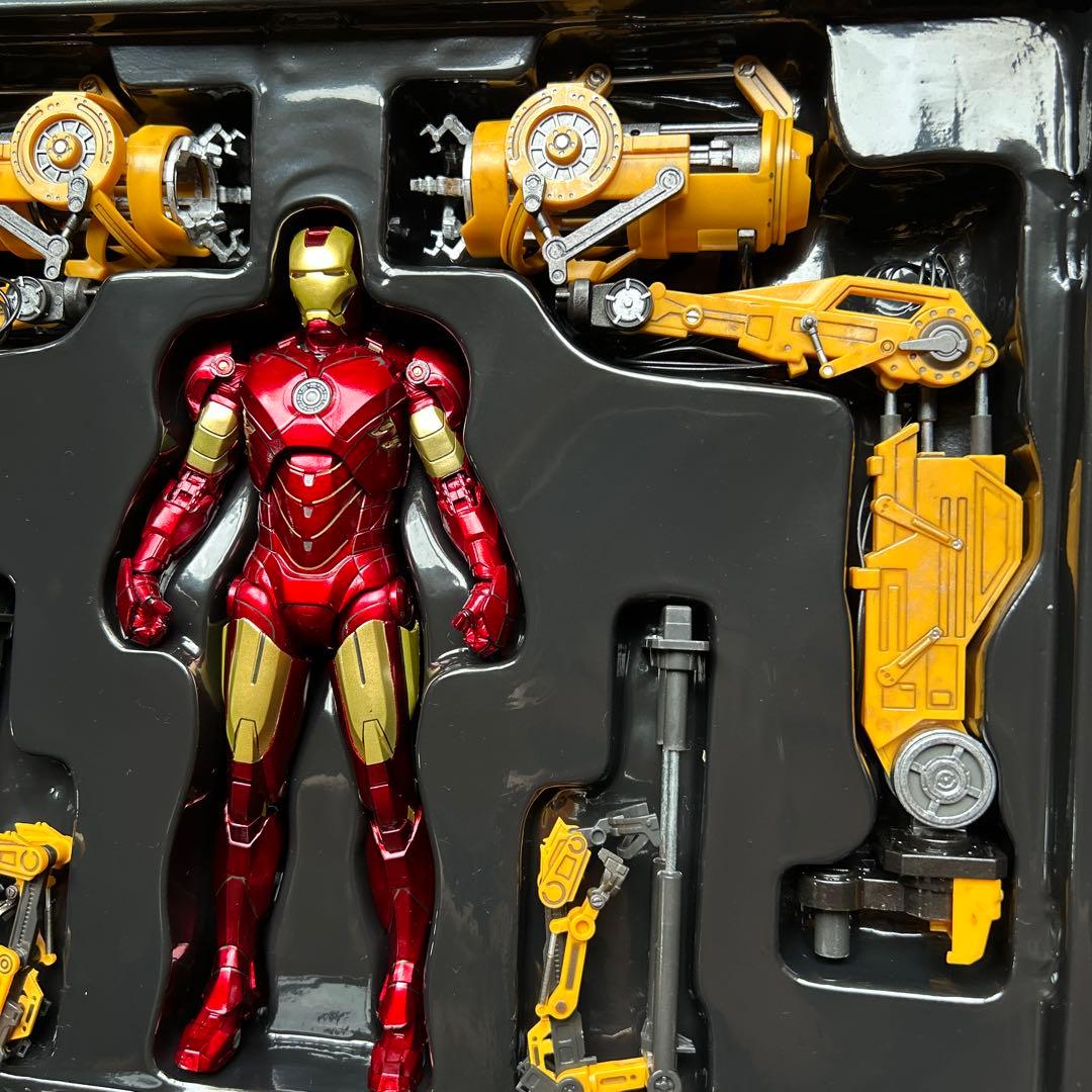 ZD TOYS アイアンマン & s.h.フィギュアーツ　アイアンマン　セット