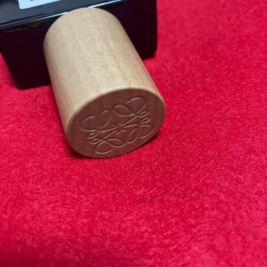 箱付き LOEWE エセンシア Eau de Parfum 50ml