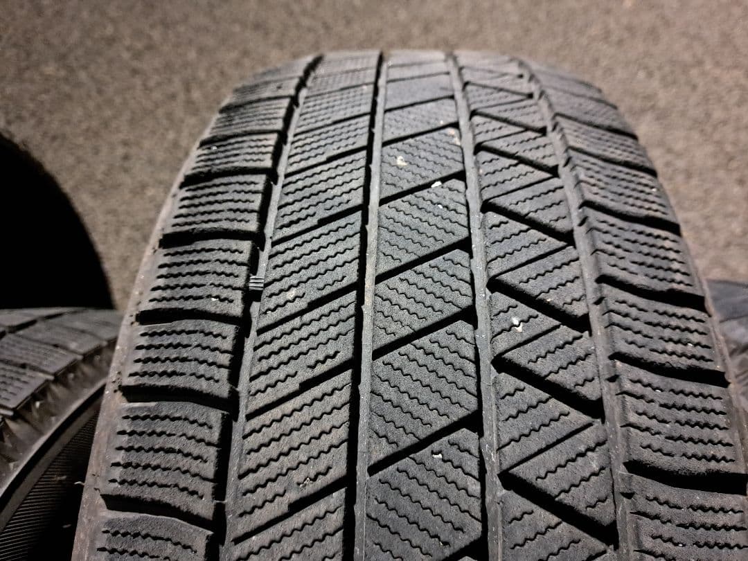 バリ山！215/60R16×4絶対安心のブリザックVRX！22年製！送料￥900