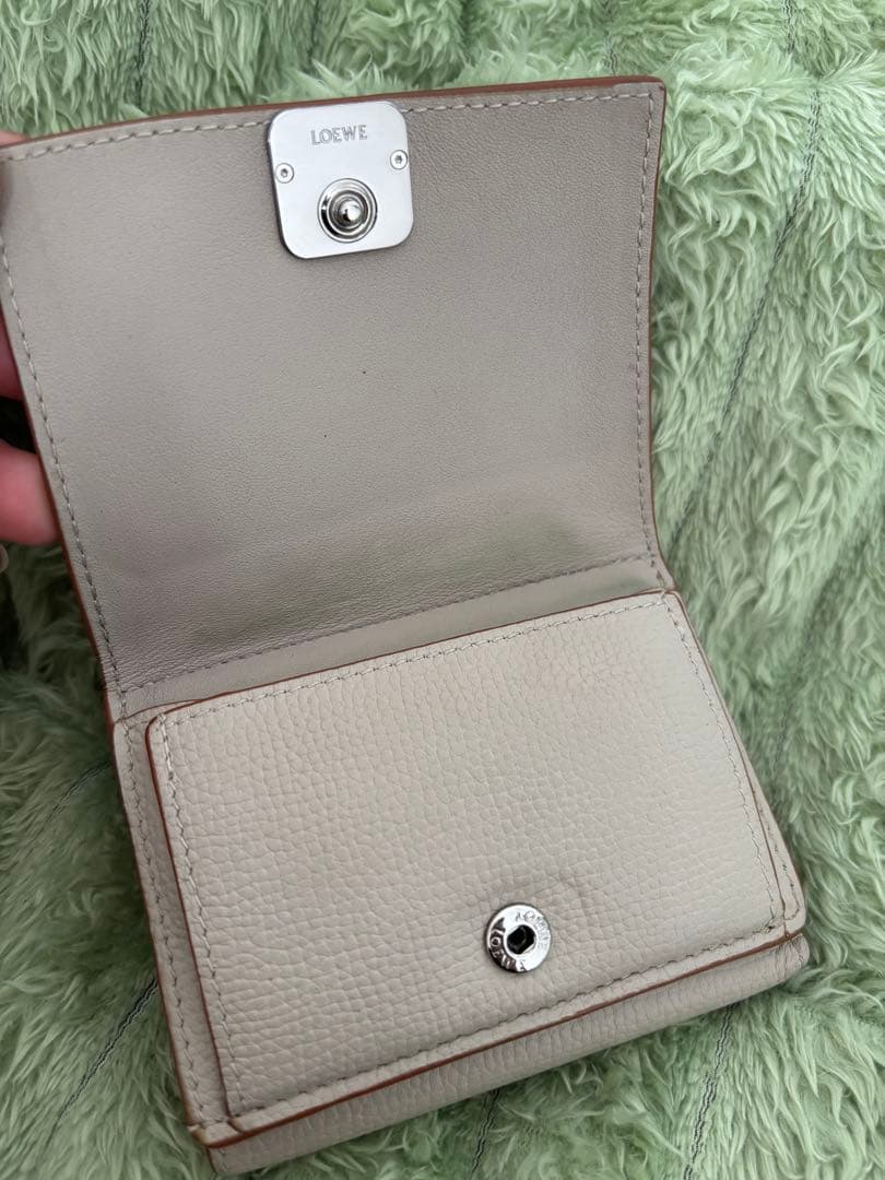 ロエベ LOEWE 三つ折り財布 財布